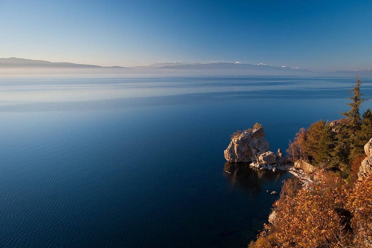  Danau Ohrid.