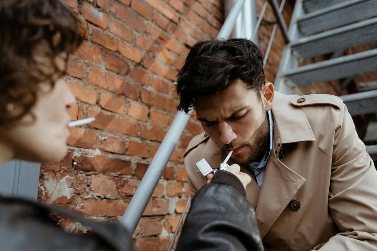 Social Smoker Cuma Merokok Saat Nongkrong, Benarkah Aman?