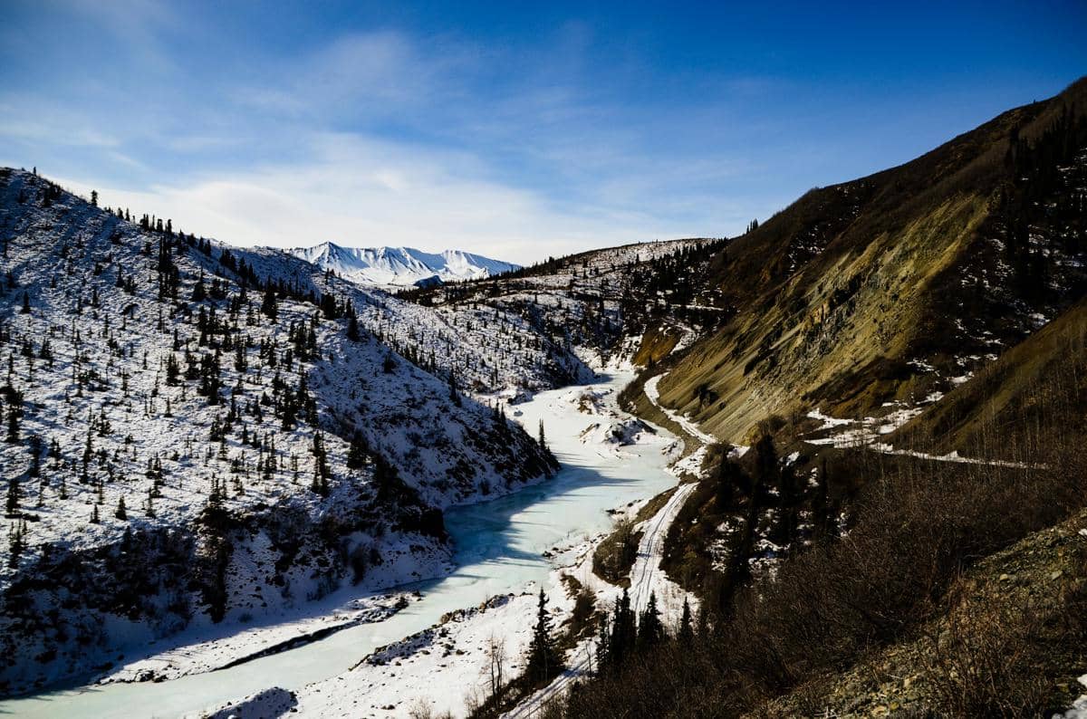 musim dingin yang ekstrem membuat Sungai Yukon membeku selama berbulan-bulan.