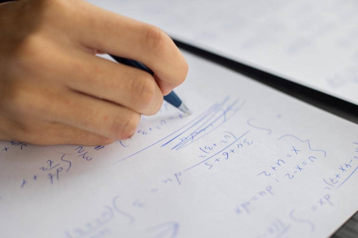 ilustrasi belajar, matematika