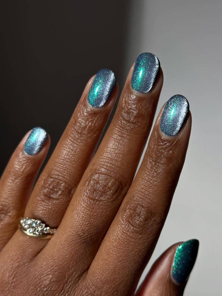 ide nail art nuansa lagoon blue