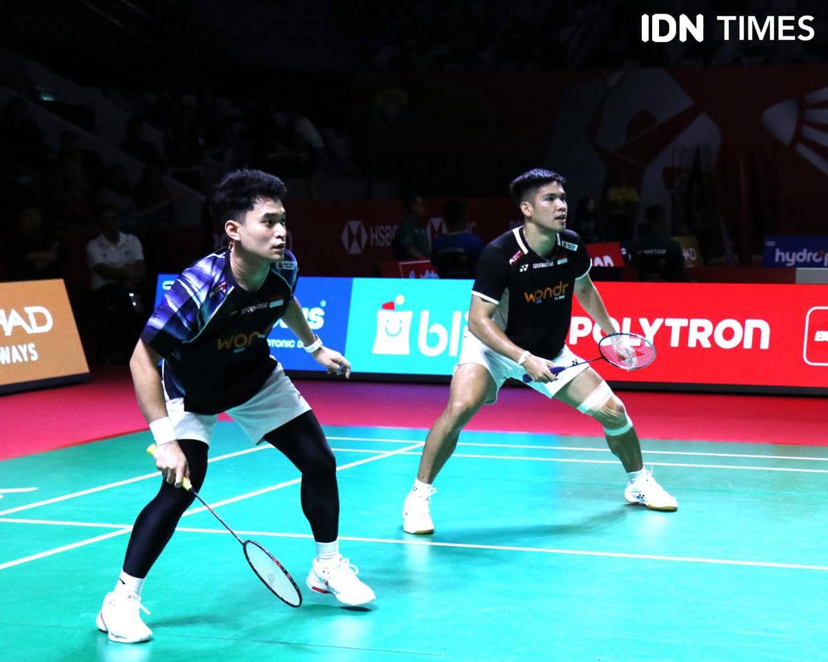Aksi ganda putra Indonesia, Leo Rolly Carnando/Daniel Marthin, saat menghadapi wakil Taiwan, Lee Jhe Huei/Yang Po Hsuan, di 32 besar Indones