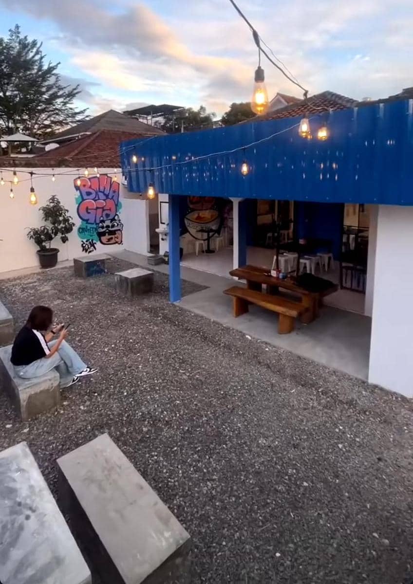 Bahagia Canteen, Spot Kuliner Estetik di Lampung Punya Menu Sroto