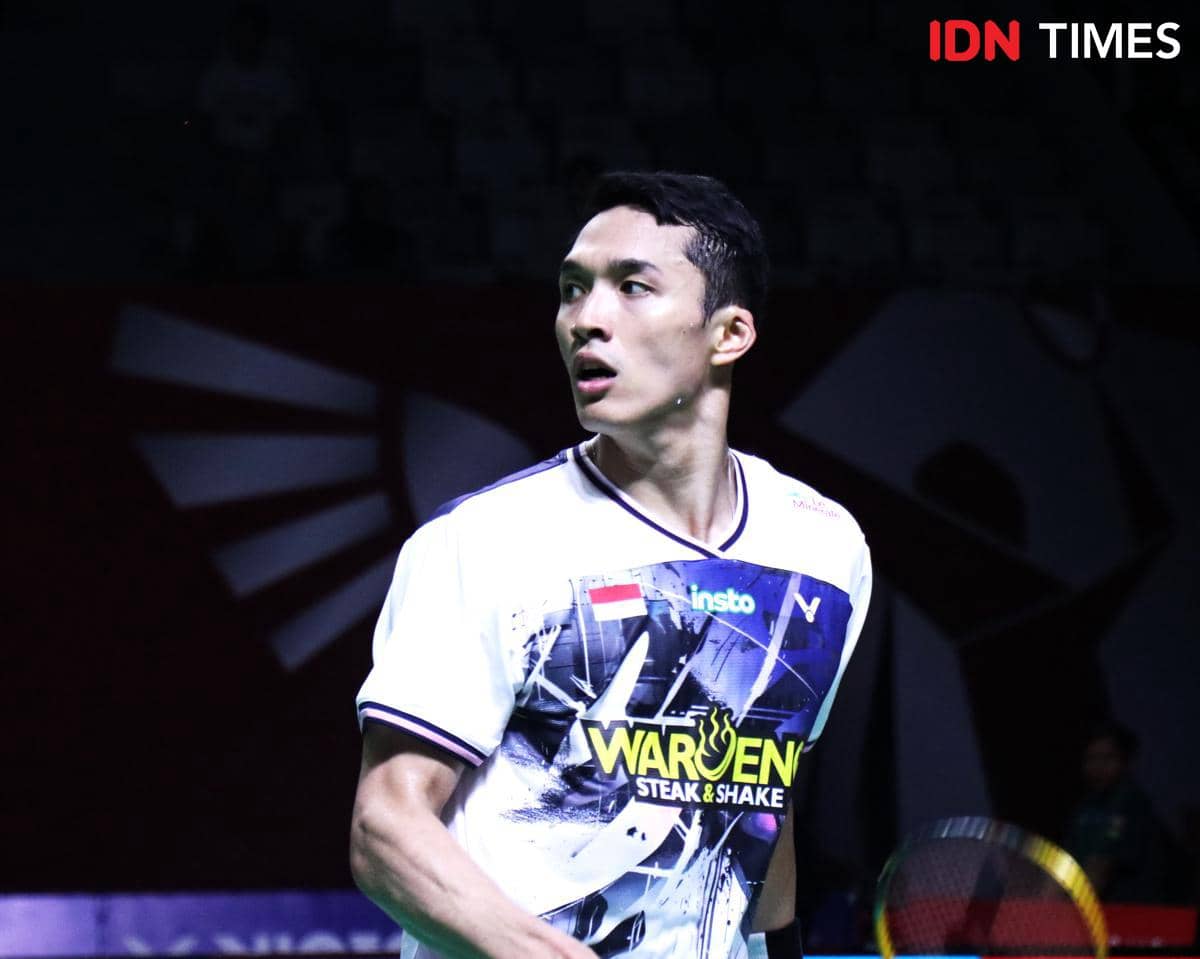 Aksi tunggal putra Indonesia, Jonatan Christie, saat menghadapi Jason Teh di 32 besar Indonesia Open 2026, Selasa (2/6/2026). 