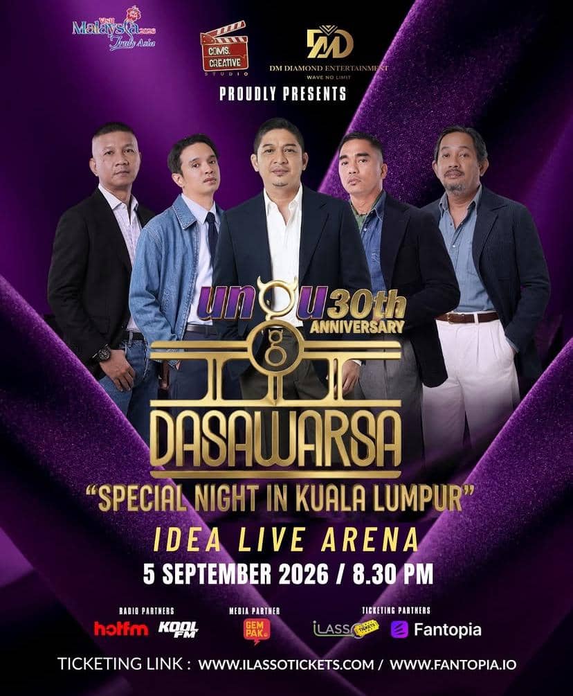 Poster konser Ungu 30th Anniversary Dasawarsa di Kuala Lumpur dengan lima anggota band mengenakan pakaian formal di latar ungu.
