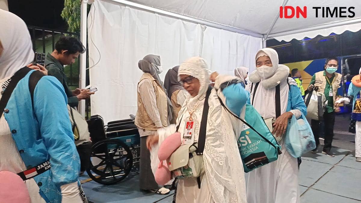 Kloter Perdana Debarkasi Makassar Tiba, 391 Jemaah Asal Soppeng Pulang