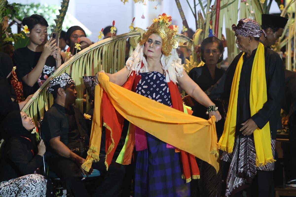 Mengenal Tarian Magis dalam Ritual Seblang di Banyuwangi