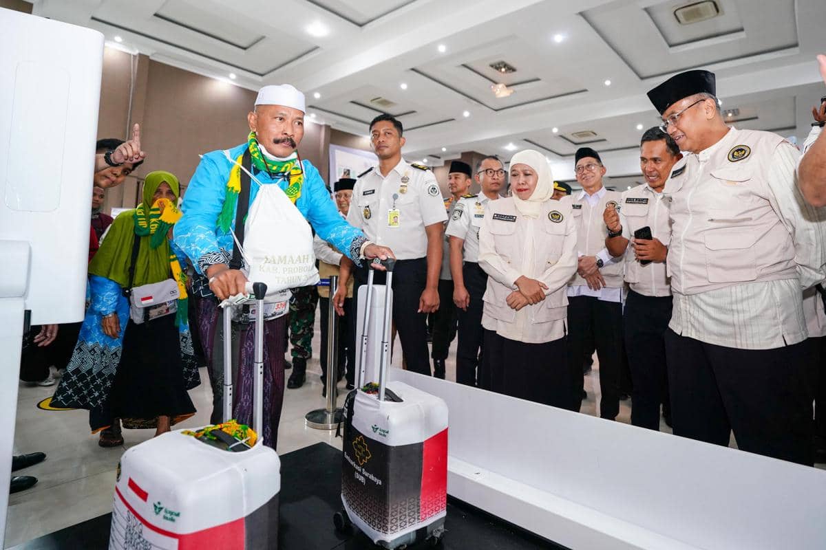 378 Haji Kloter Pertama Jatim Pulang, Cukup Scan Mata