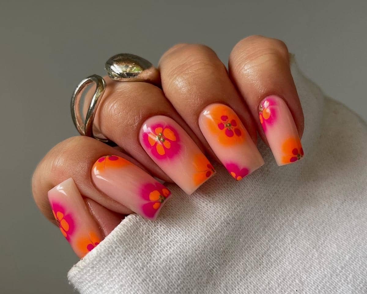Apa Itu Blooming Gel Nails, Tren Kuku yang Viral di TikTok?