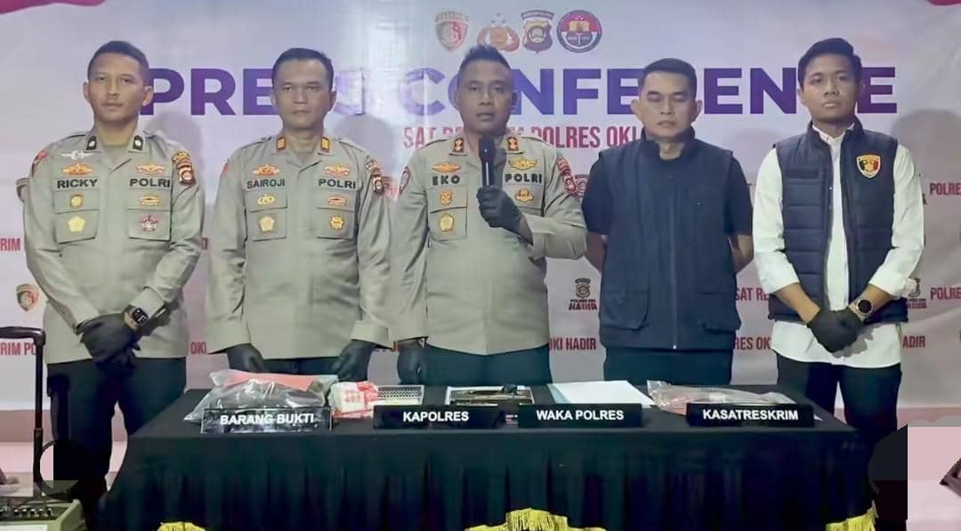 Kapolres OKI saat melakukan press release kasus penembakan di Mesuji yang tewaskan seorang remaja.
