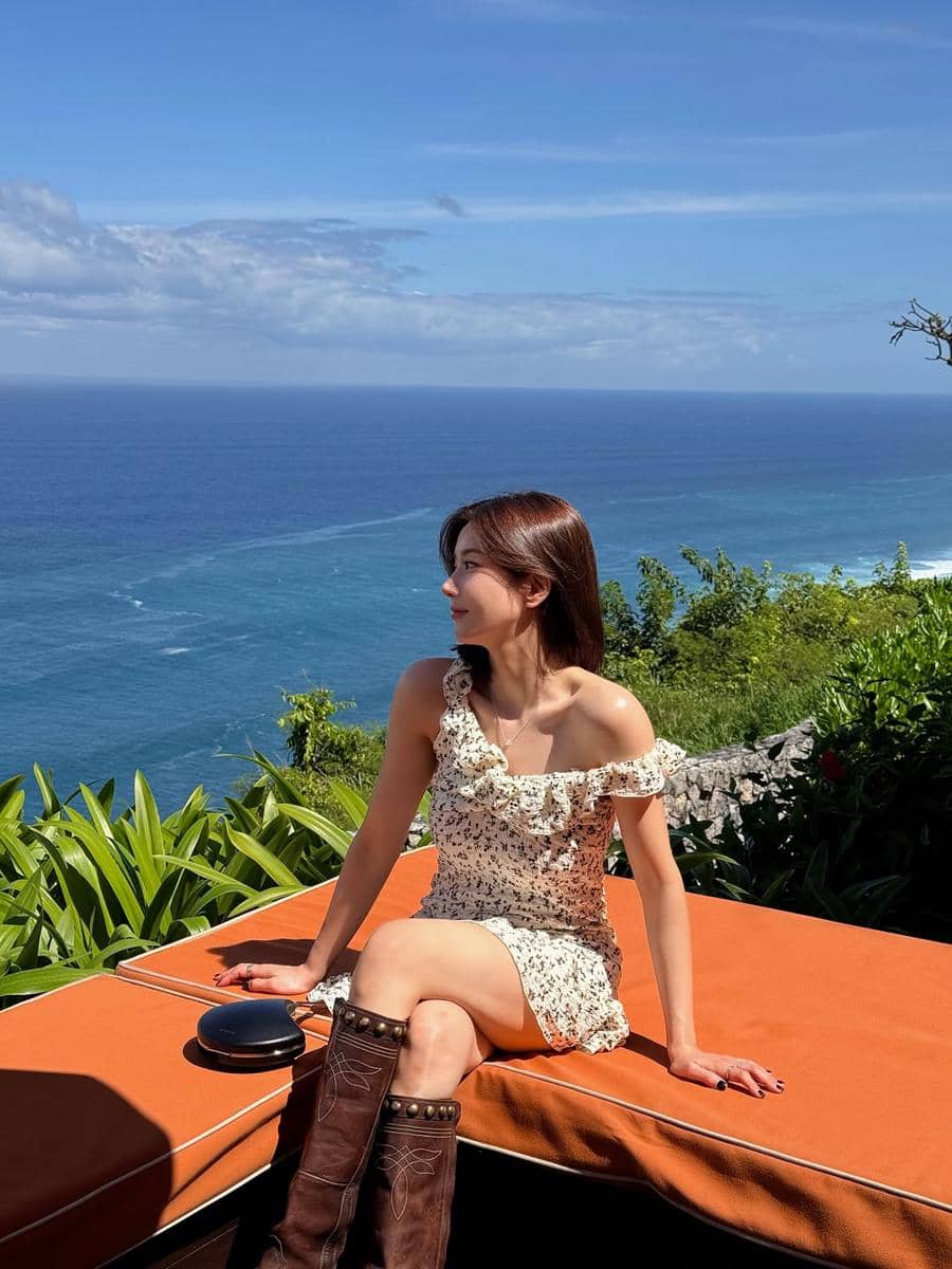 potret Kwon Eunbi liburan di Bali