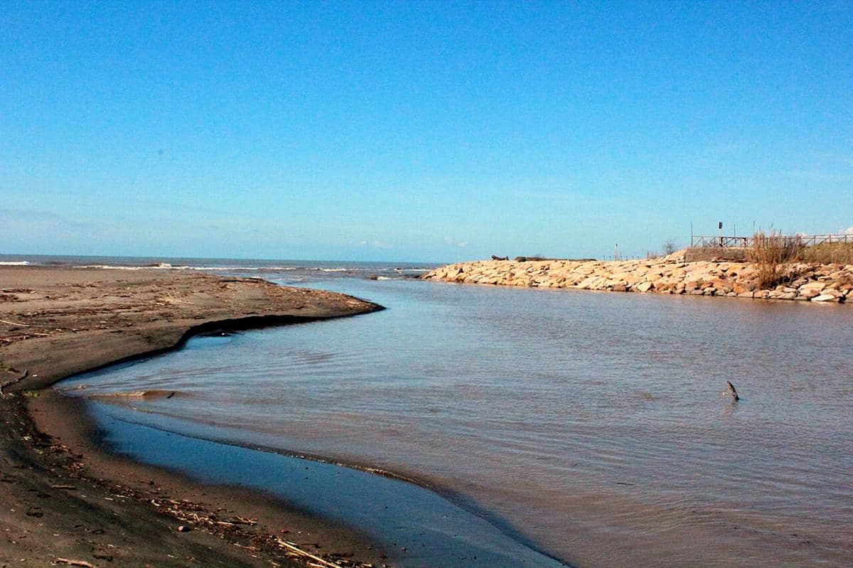 Sungai Marta, Kota Tarquinia, Italia 