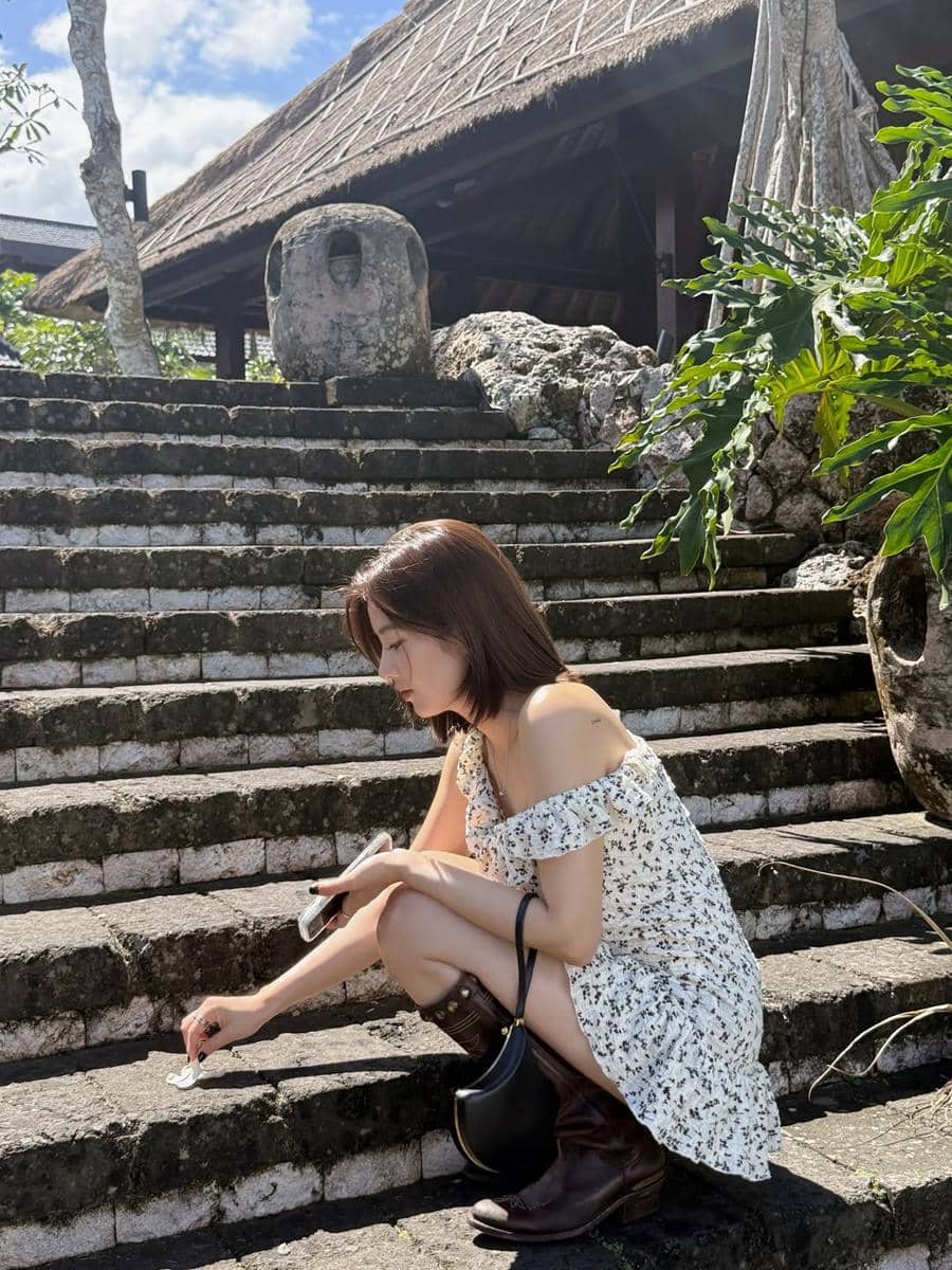 potret Kwon Eunbi liburan di Bali