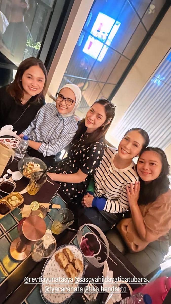 Ultah ke-47 Soleh Solihun (instagram.com/tettavalentia)