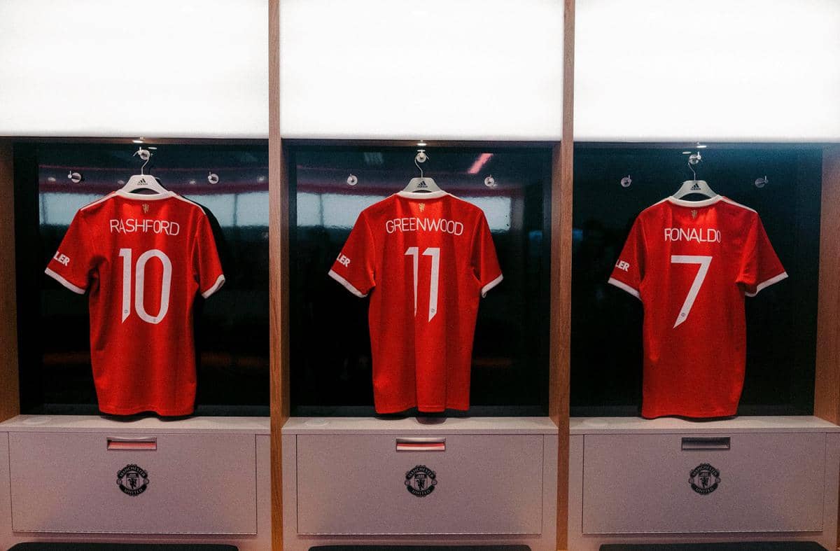 ilustrasi jersey sepak bola