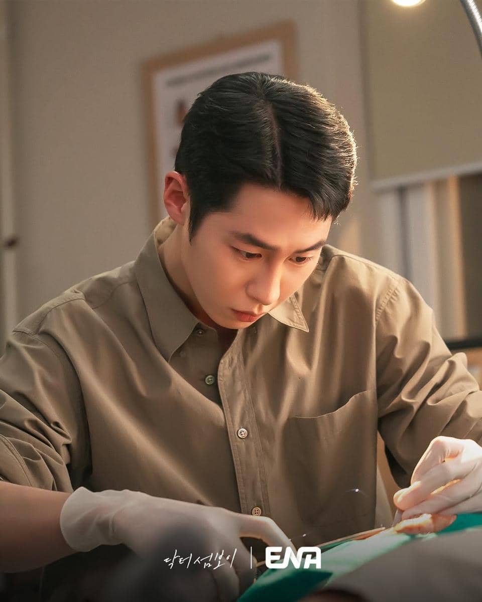 cuplikan drama Doctor On The Edge 