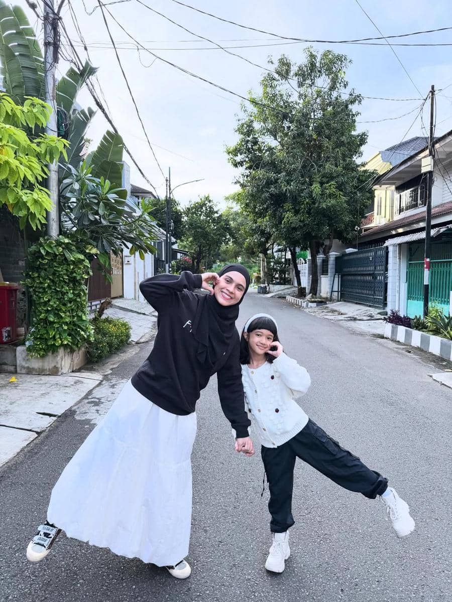 referensi ootd ibu dan anak ala Nycta Gina 