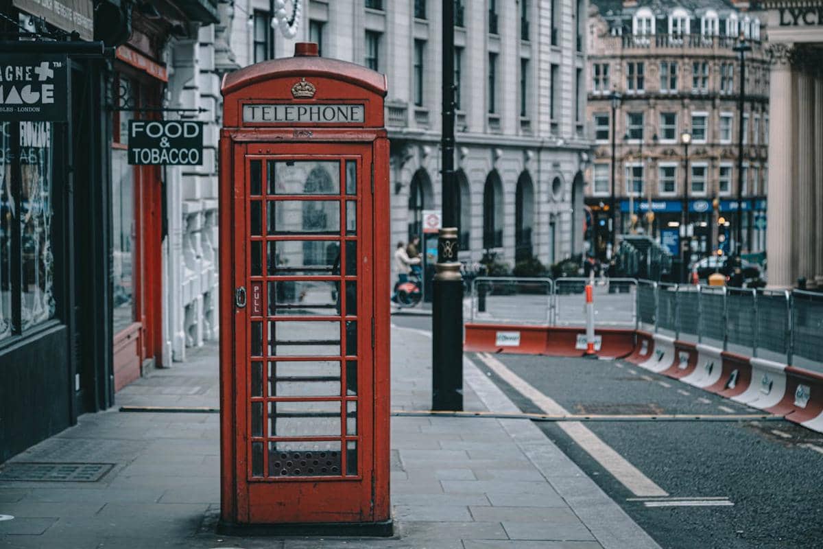 5 Fakta Kotak Telepon Merah, Bilik Telepon Umum Populer Inggris