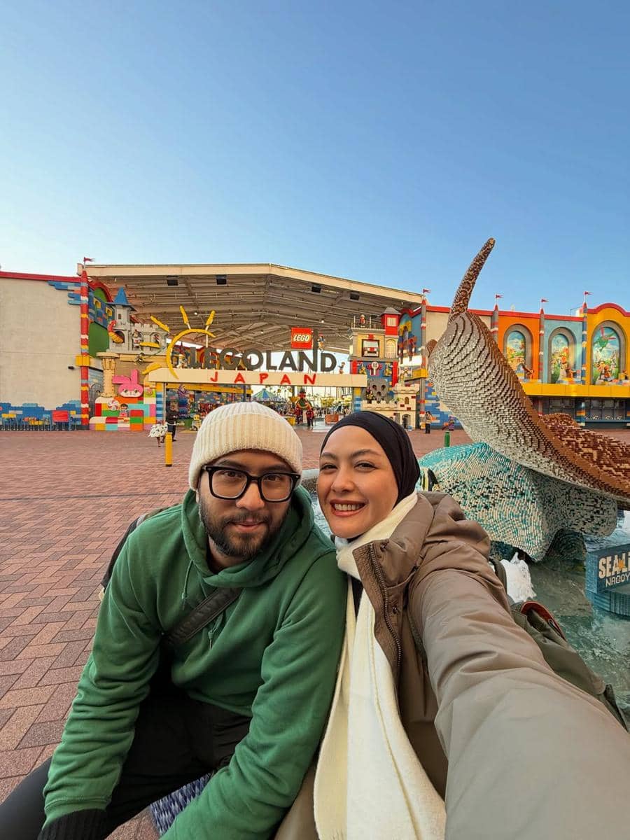 Keluarga Revalina S. Temat liburan di Legoland Jepang