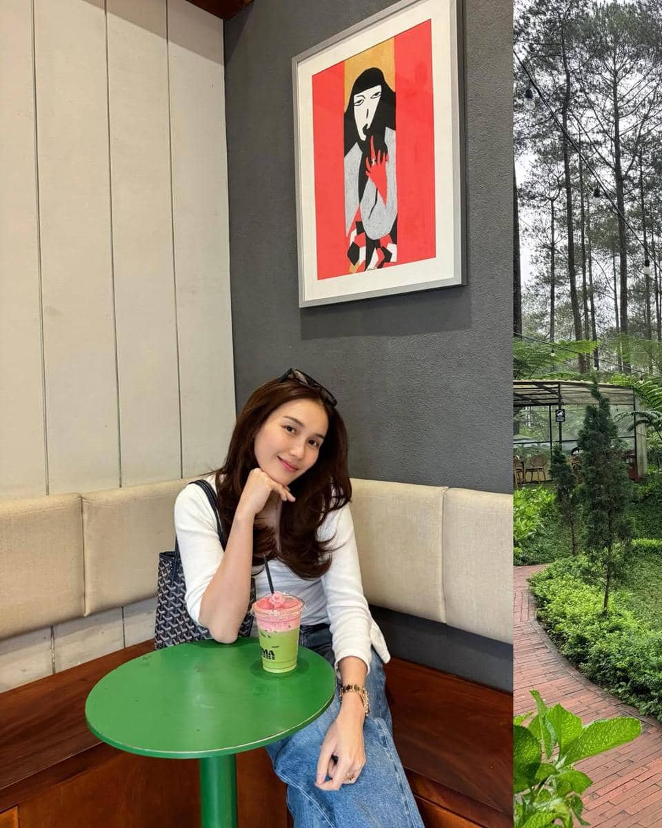 Ayu Ting Ting saat liburan di Lembang
