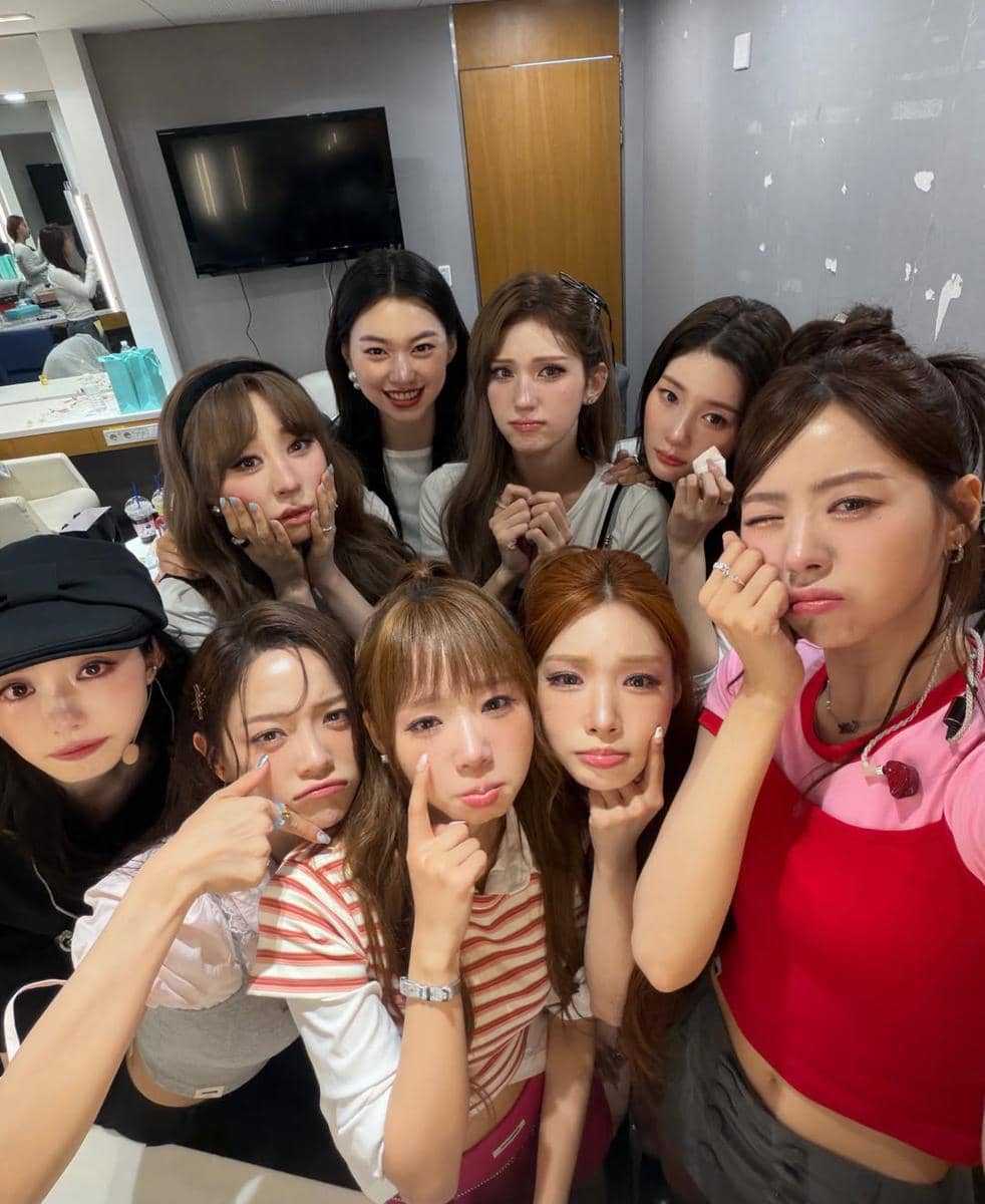 potret grup I.O.I