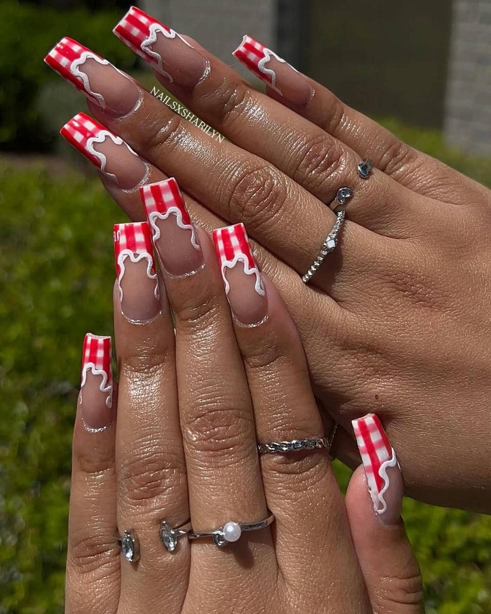 Inspirasi nail art picnic-core