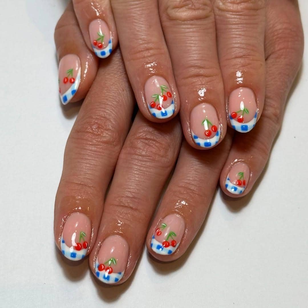 Inspirasi nail art picnic-core