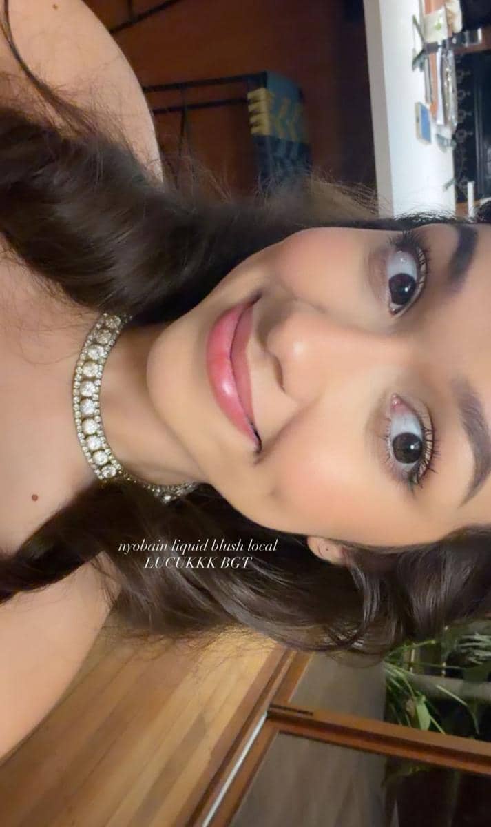 Gaya Rebecca Klopper di Bridal Shower Jennifer Coppen