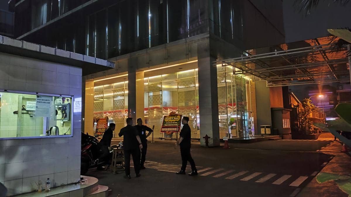 Penyidik Kejagung Masih Geledah Kantor BGN Hingga Malam
