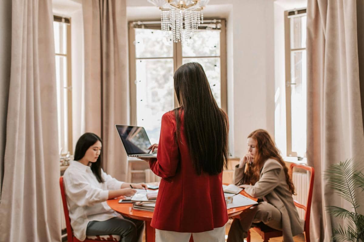 10 Ide Bisnis Digital untuk Ibu Rumah Tangga, Fleksibel dan Menjanjikan