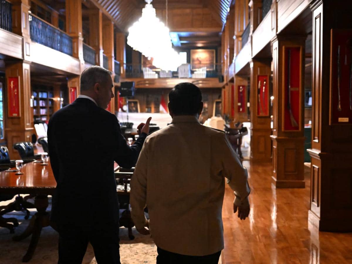 Presiden Prabowo Subianto menerima kunjungan Menteri Luar Negeri Türkiye Hakan Fidan di kediaman Hambalang, Jawa Barat, Rabu (3/6/2026). (Dok. Sekretariat Presiden)