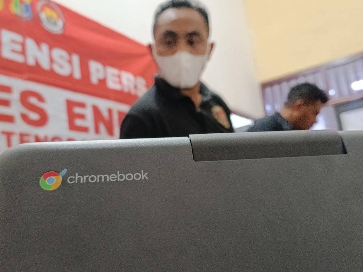 Belasan Chromebook Raib dari Sekolah, Polisi Amankan Komplotan Pencuri