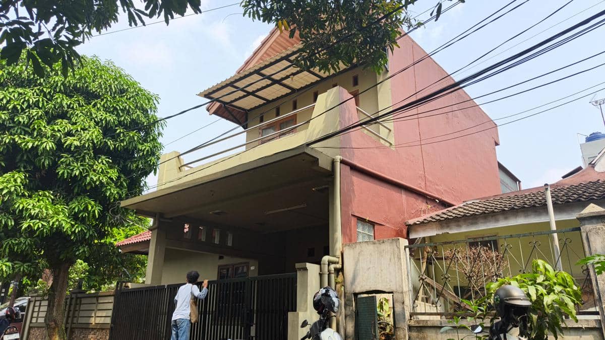 Terpantau Sepi, Rumah Dadan Hindayana Belum Digeledah Kejagung