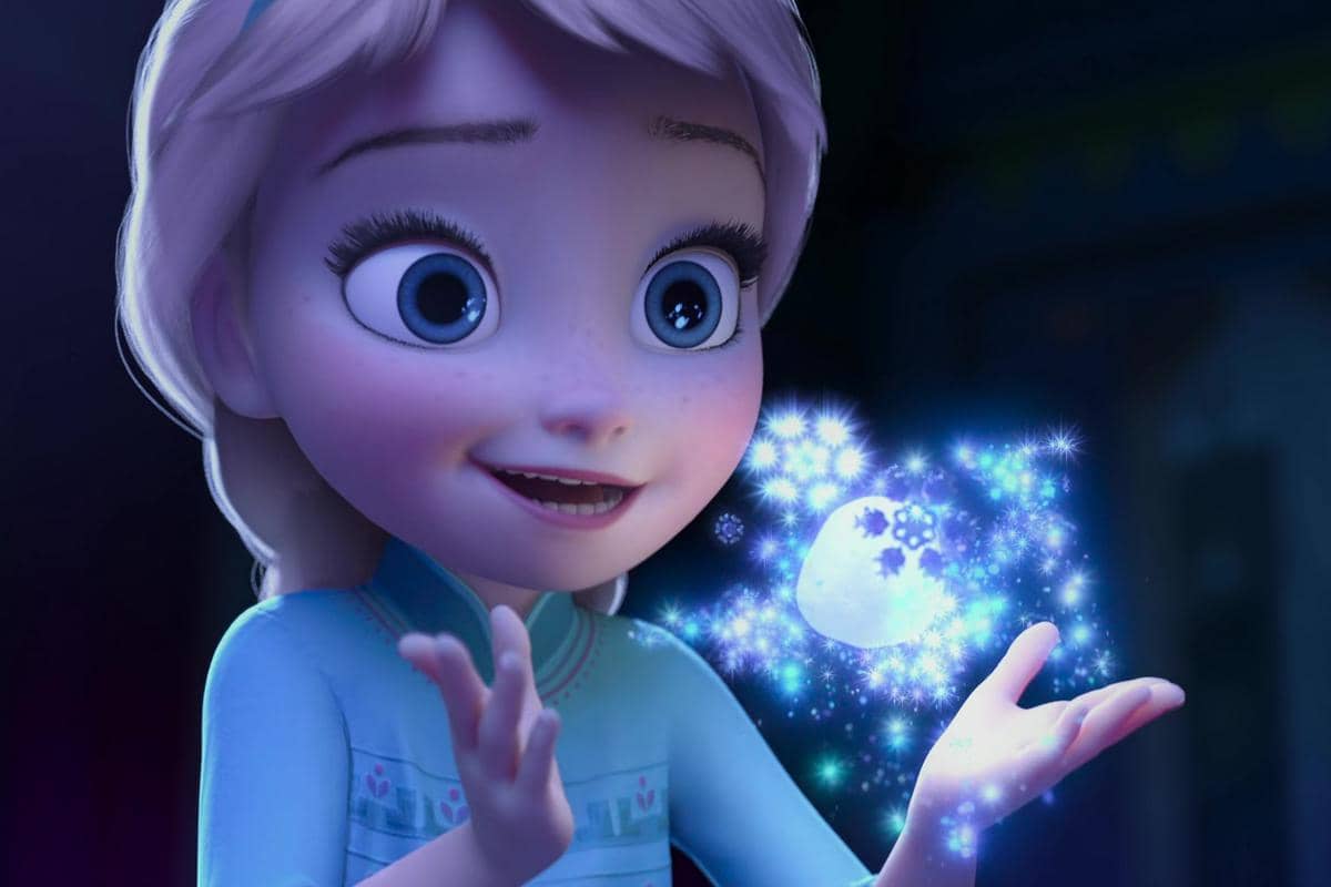 Elsa telah memiliki kekuatan spesial untuk mengendalikan es dan salju sejak dirinya masih kecil
