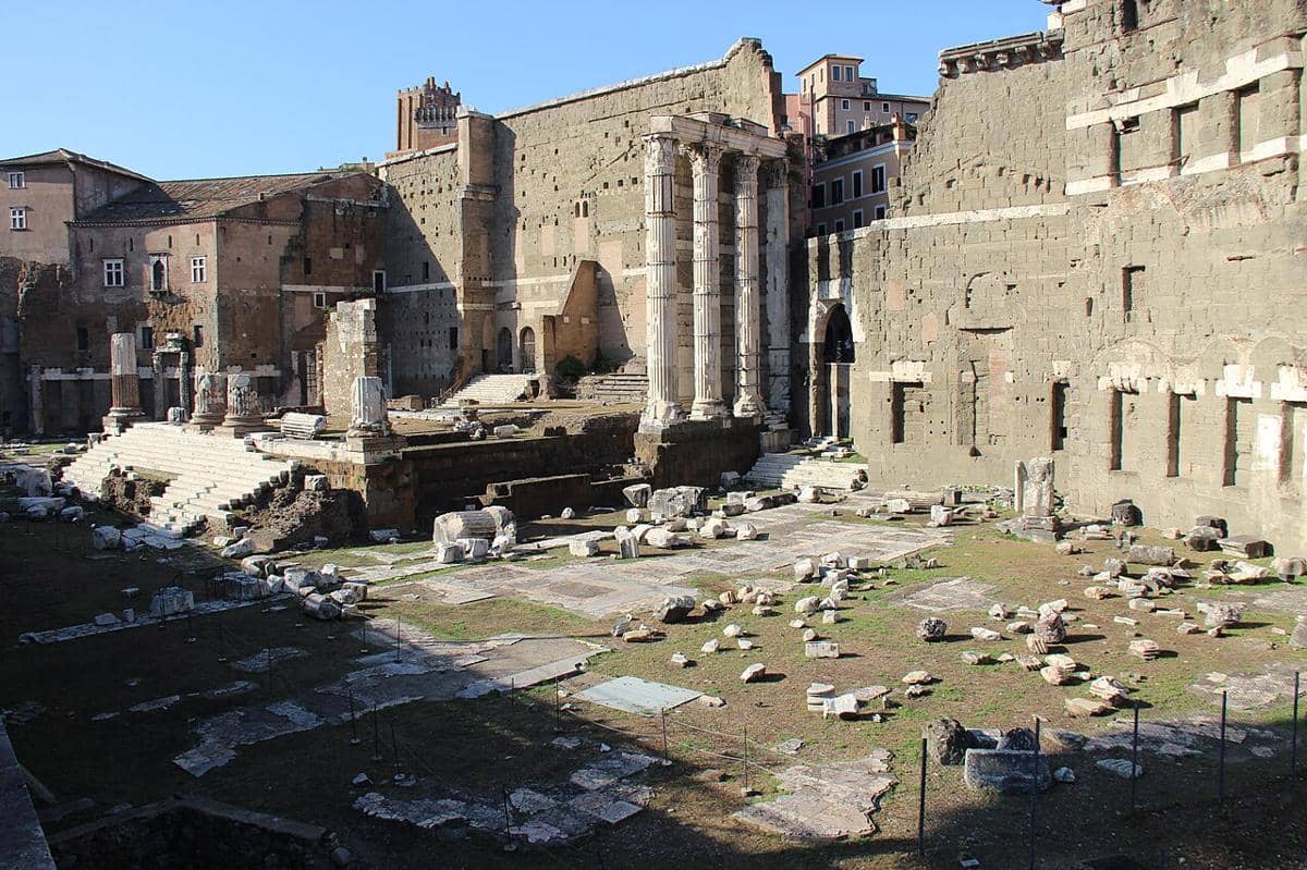 Arkus Drusus, Kota Spoleto, Italia