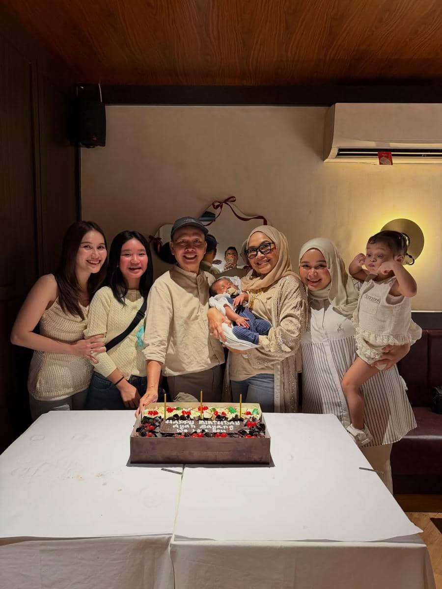 Ayah Ayu Ting Ting ulang tahun