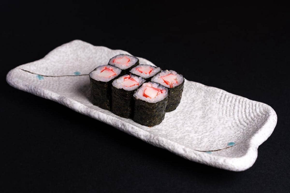 ilustrasi sushi crab stick