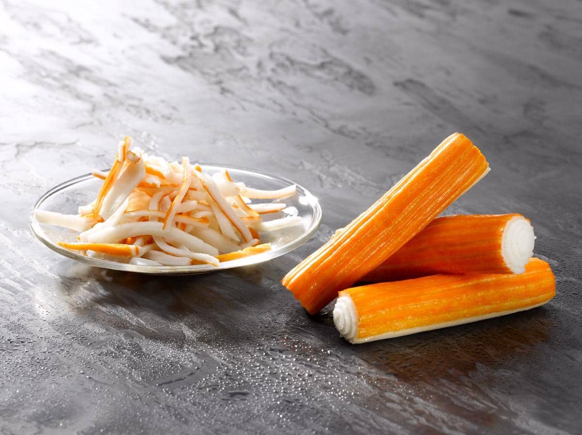 ilustrasi crab stick yang menyerupai daging kepiting asli 
