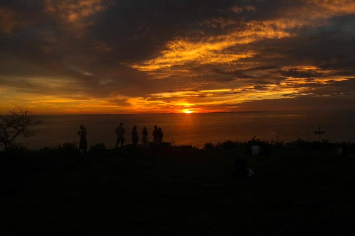 sunset di Karang Boma Cliff