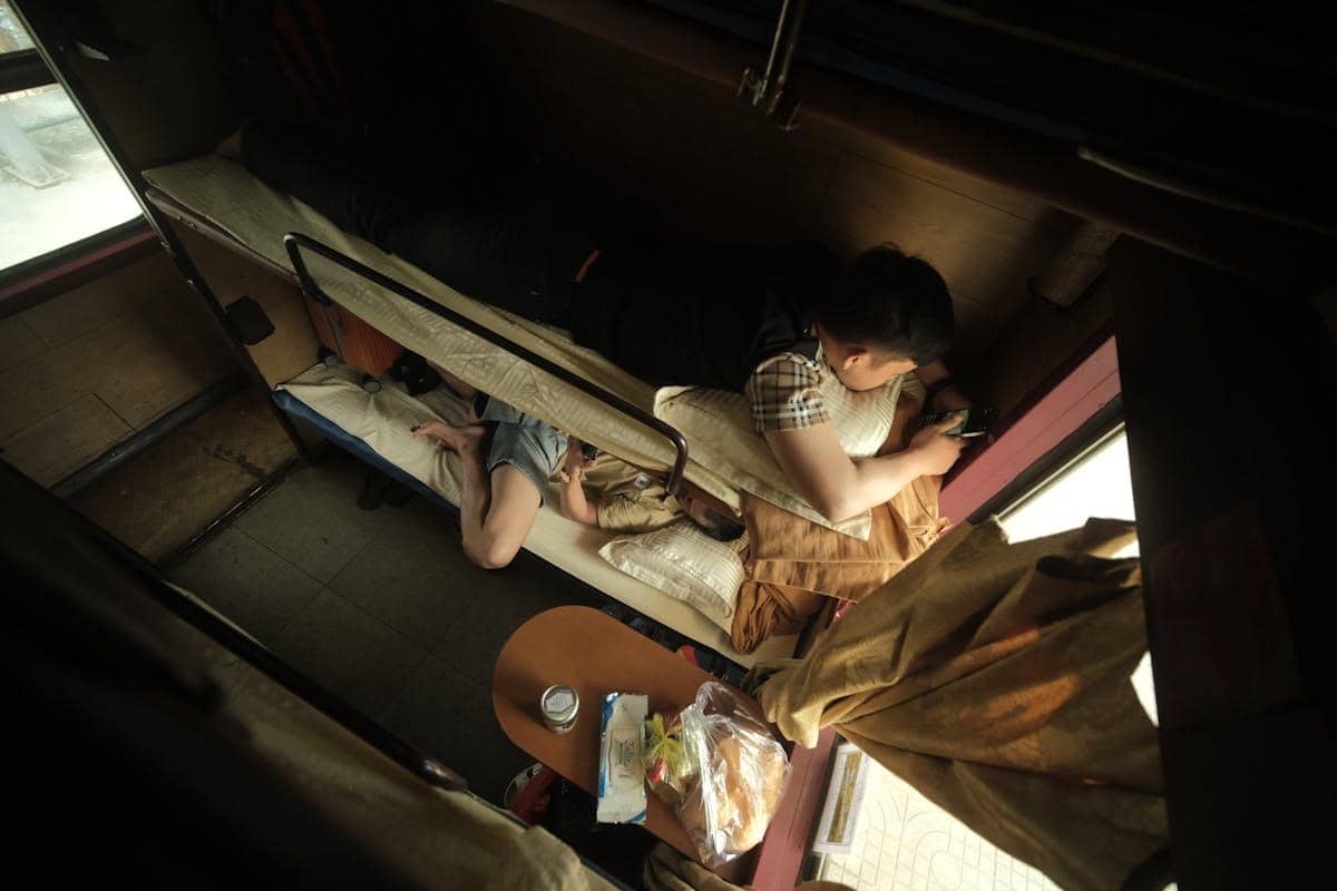 5 Etika Tak Tertulis Saat Naik Kereta Sleeper, Biar Tetap Nyaman