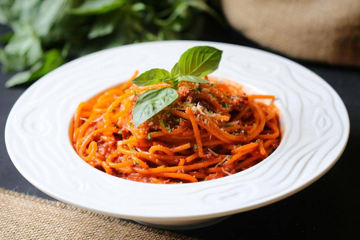 Resep Spicy Garlic Butter Pasta, Pencinta Pedas Merapat!