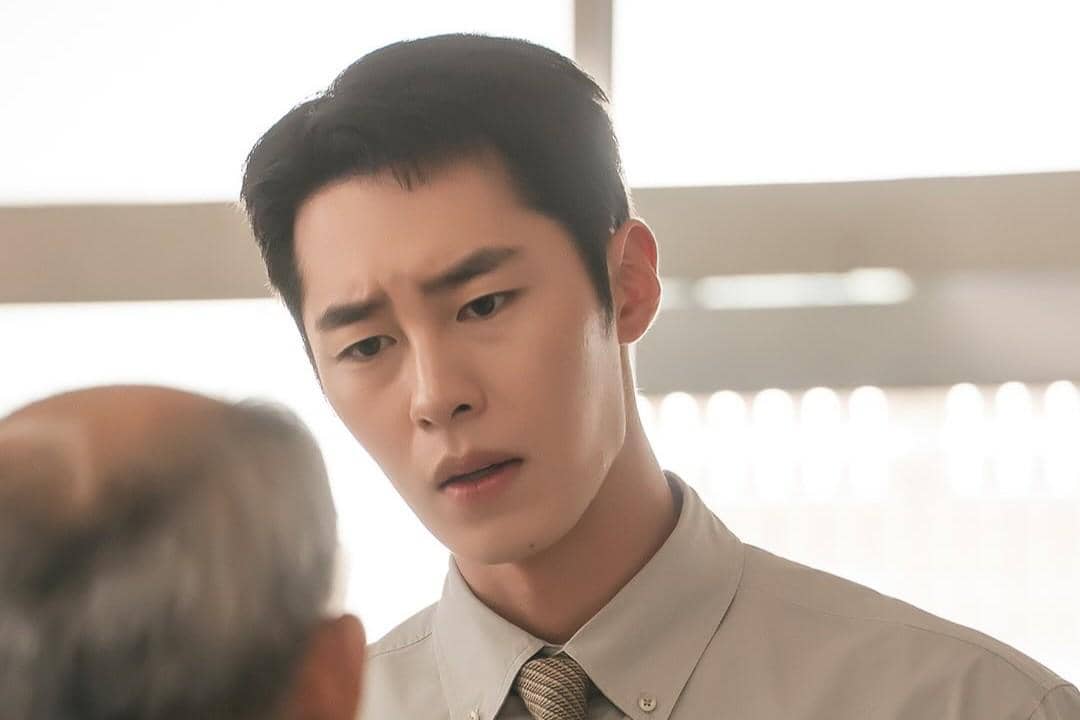 Still cut drama Doctor On The Edge. 