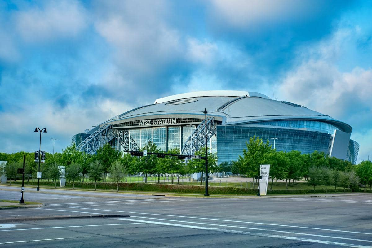 AT&T Stadium atau Dallas Stadium 