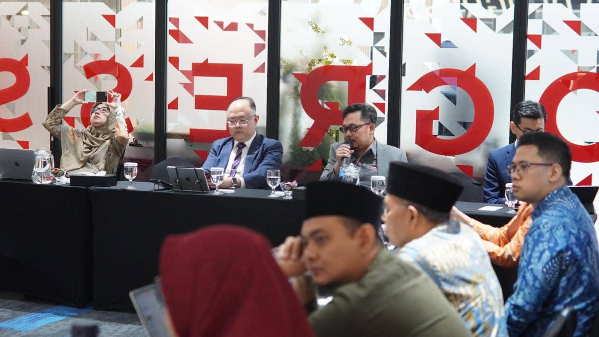Senior Research Associate IFG Progress, Ibrahim Kholilul Rohman (Dokumentasi Pusat Ekonomi dan Bisnis Syariah FEB UI)