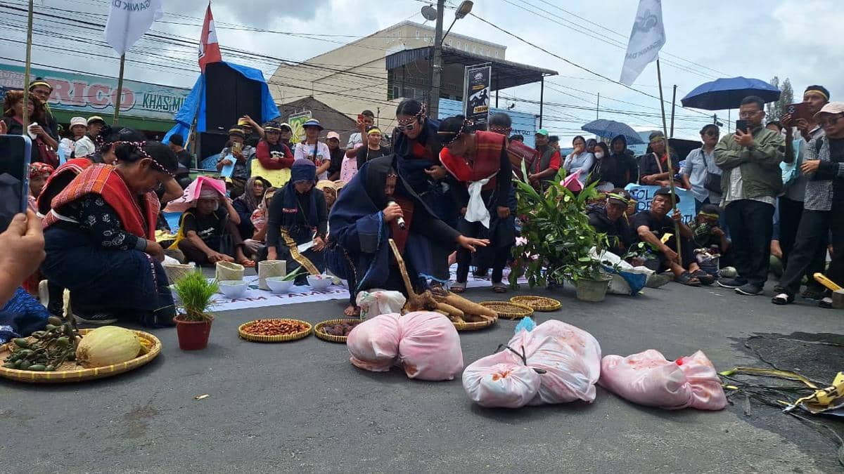 PT DPM Dapat Izin Lingkungan Baru, Warga Menolak