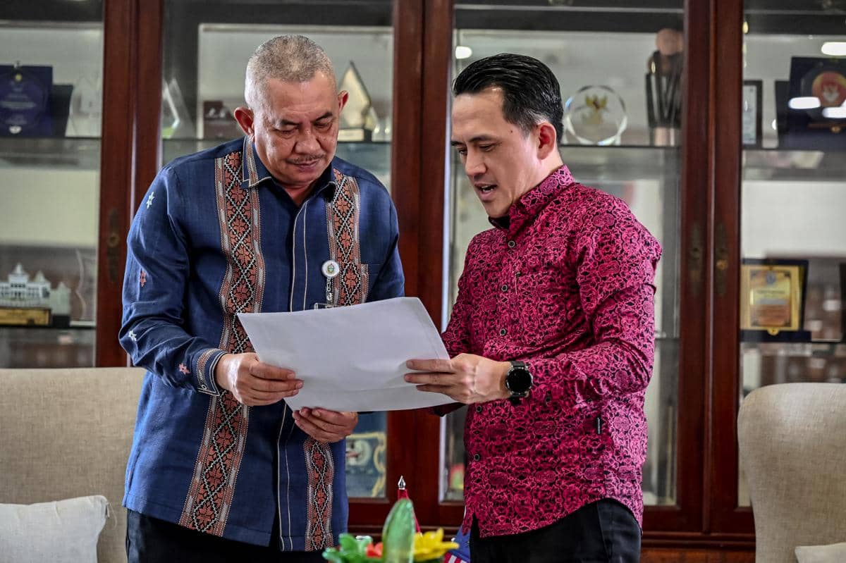 040626_SEKDA_KUNJUNGAN_KEHORMATAN_08.jpg (1).jpeg
