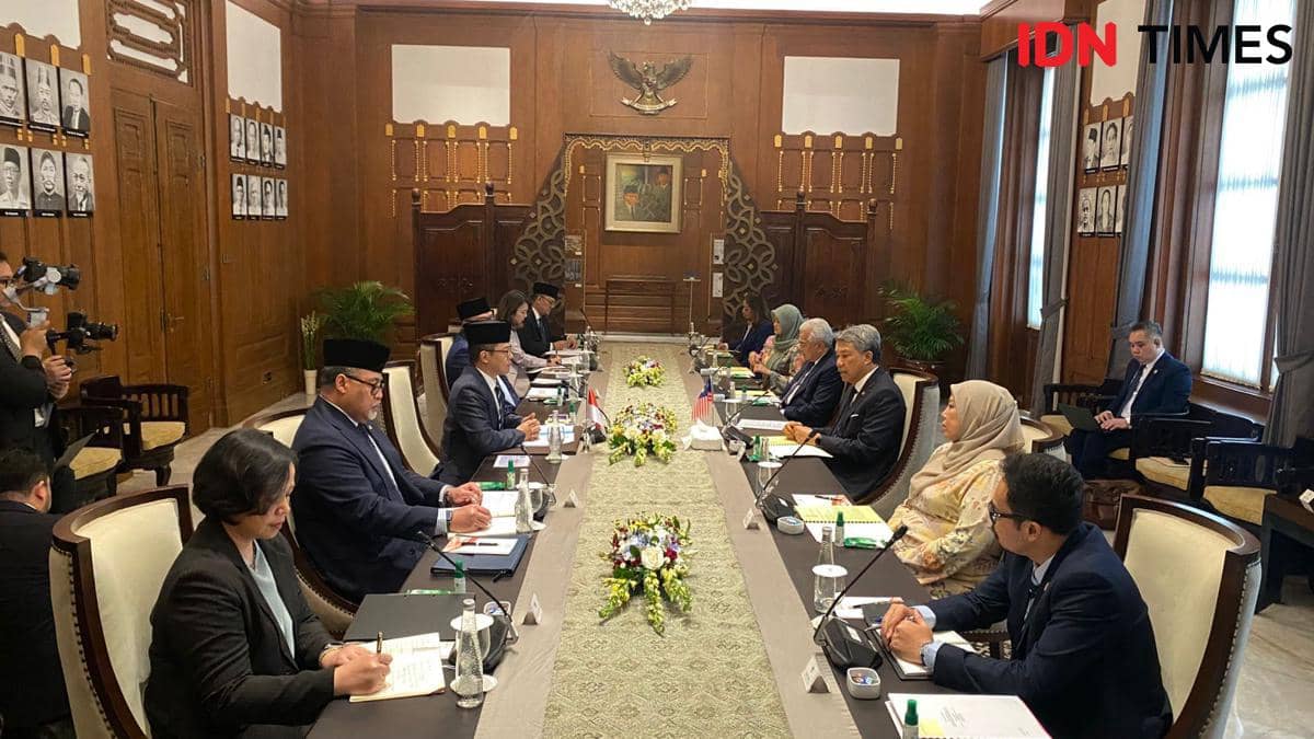 Pertemuan Joint Commision Bilateral Cooperation (JCBC) antara Menlu RI Sugiono dengan Menlu Malaysia Mohamad Hasan. 