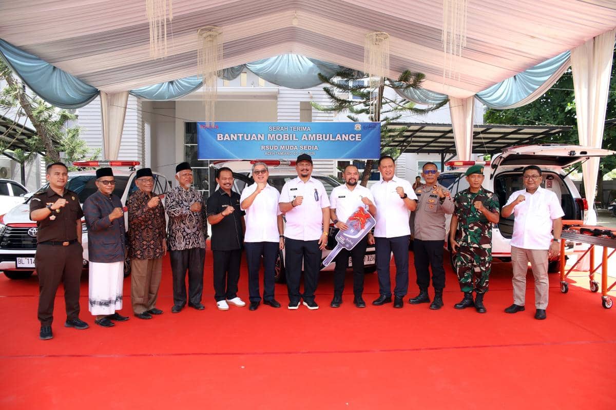 Toyota Serahkan 3 Ambulans Innova untuk RSUD Aceh Tamiang