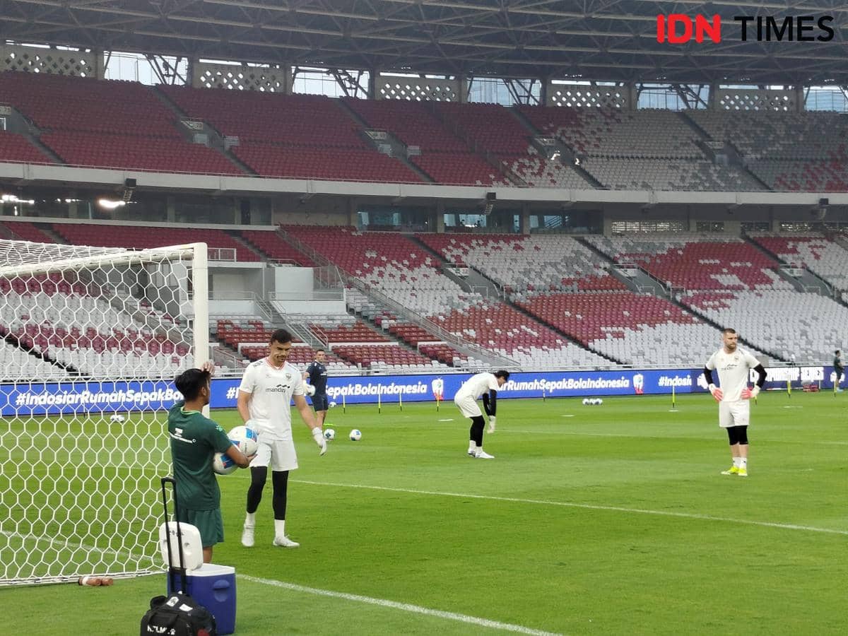 Sesi latihan Timnas Indonesia jelang lawan Oman. 