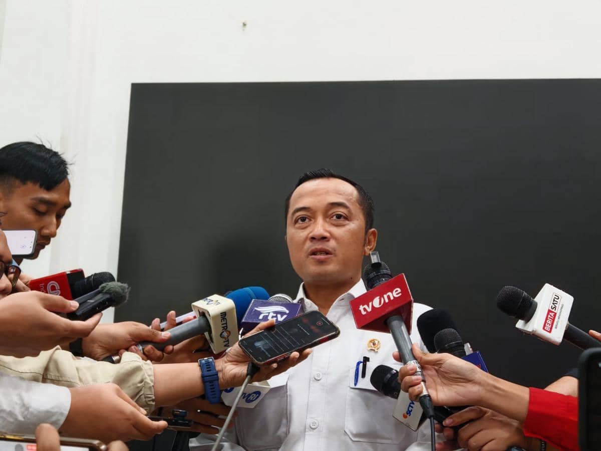 Prabowo Berhentikan Silmy Karim sebagai Wamen Imipas Usai Tersangka